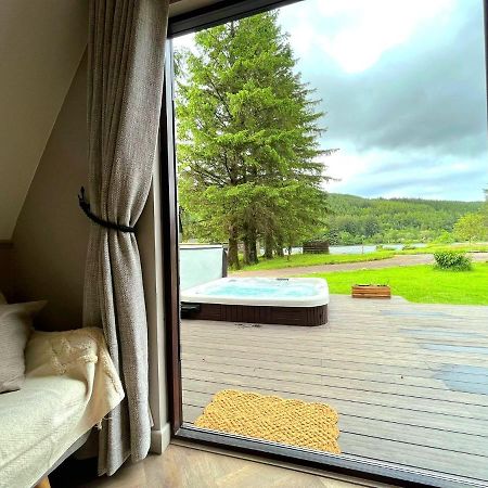 Bonnie Lodge-Lochside Location With Hot Tub Invergarry Esterno foto