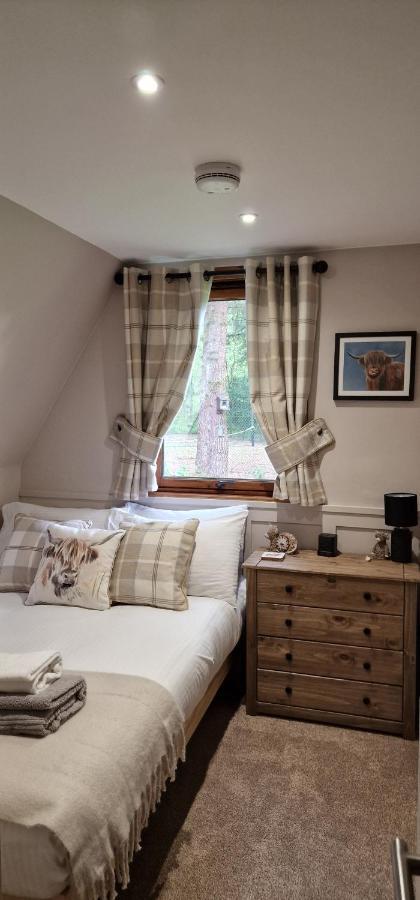 Bonnie Lodge-Lochside Location With Hot Tub Invergarry Esterno foto