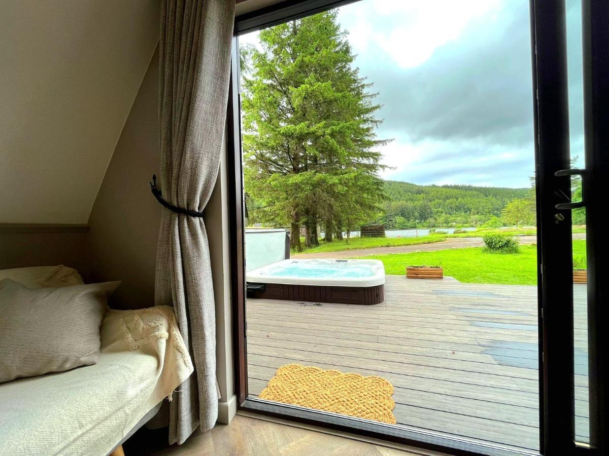Bonnie Lodge-Lochside Location With Hot Tub Invergarry Esterno foto