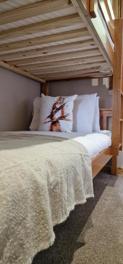 Bonnie Lodge-Lochside Location With Hot Tub Invergarry Esterno foto