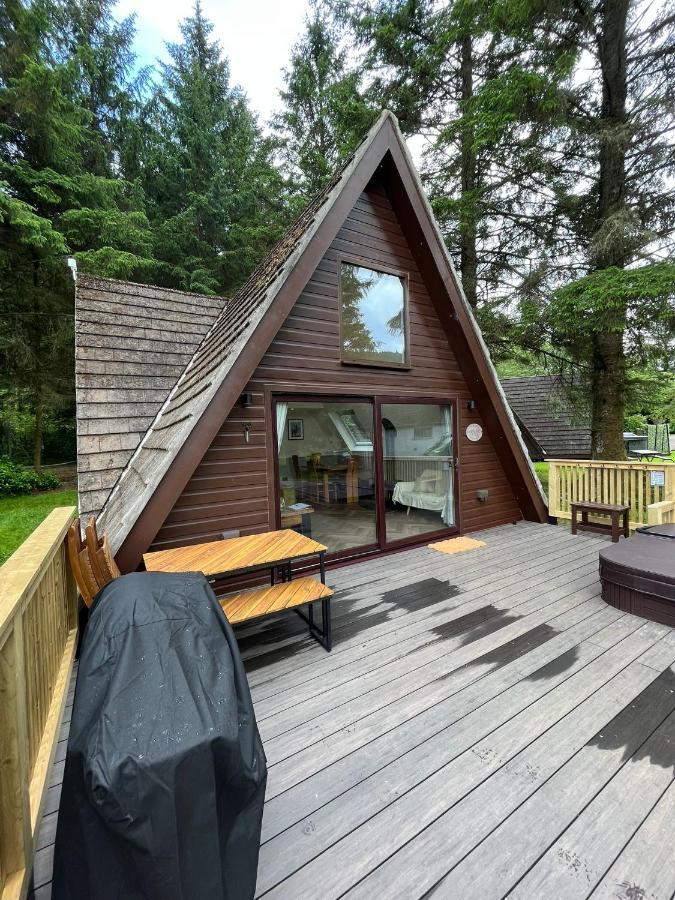 Bonnie Lodge-Lochside Location With Hot Tub Invergarry Esterno foto