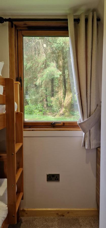 Bonnie Lodge-Lochside Location With Hot Tub Invergarry Esterno foto