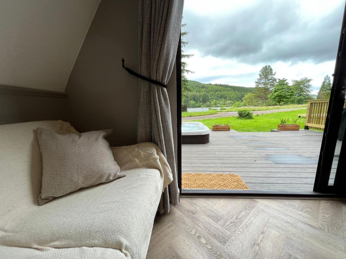 Bonnie Lodge-Lochside Location With Hot Tub Invergarry Esterno foto